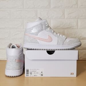 Air Jordan 1 Mid SE Womens Size 12 / Mens Size 10.5 Grey White Pink DN4045-001